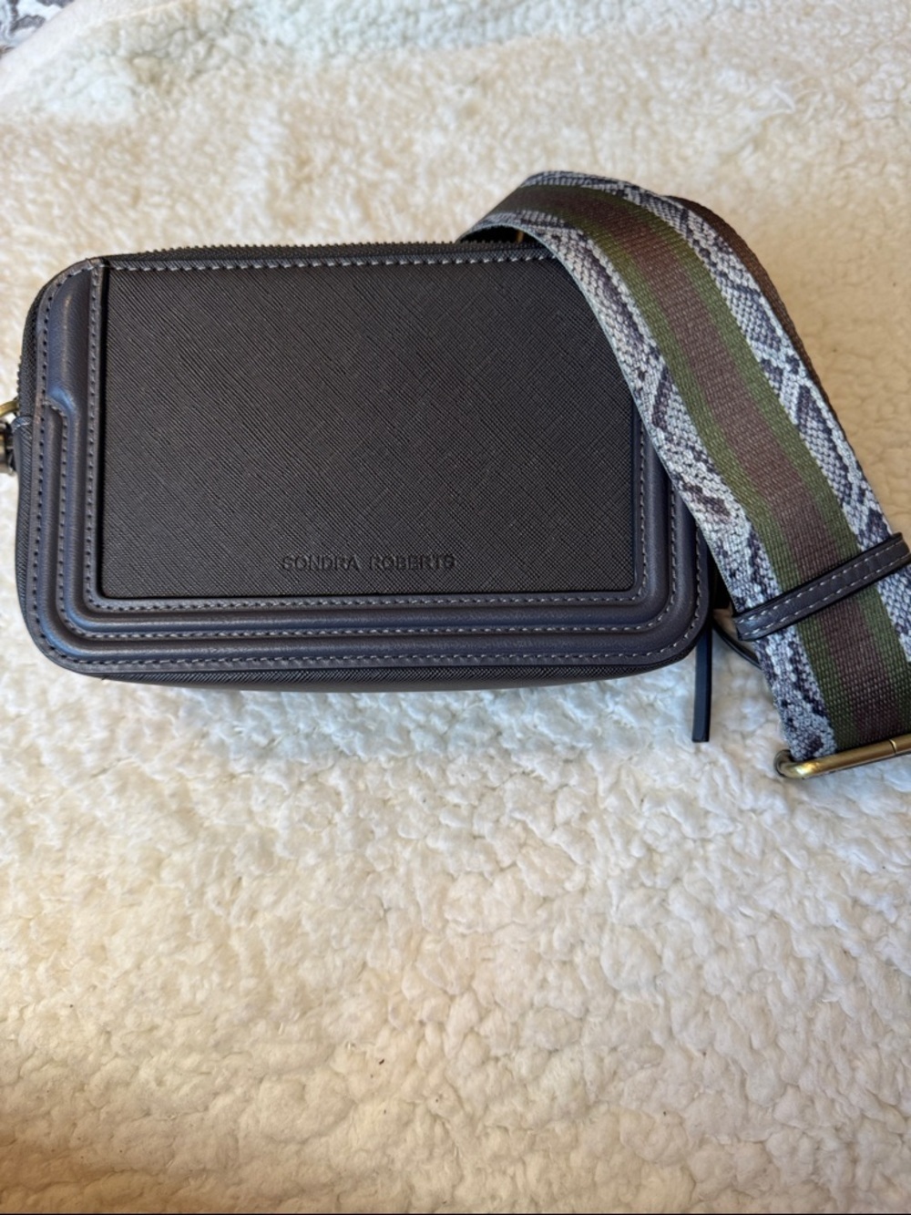 Sondra Roberts vegan leather crossbody Bag with Olive-Accent Strap - Picture 2 of 13